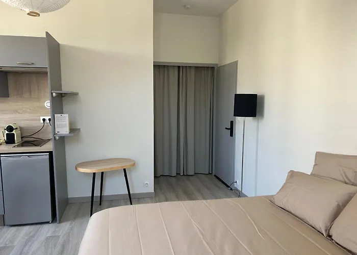 Elegant, Central, Pour 2 Personnes *